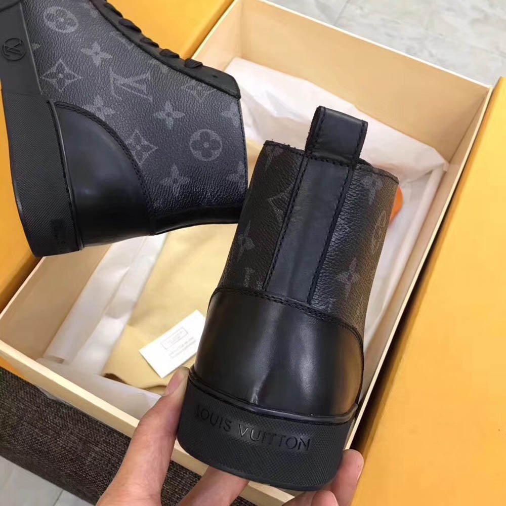 Louis Vuitton High-Top-Sneakers aus schwarzem Leder - EUR FASHION