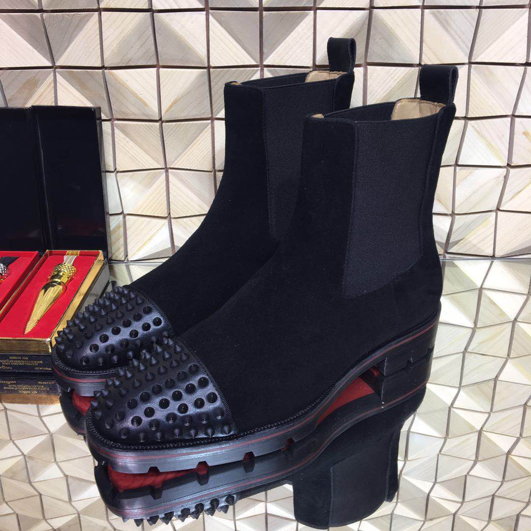 Super perfekter Christian Louboutin Black Spikes Stiefel - EUR FASHION