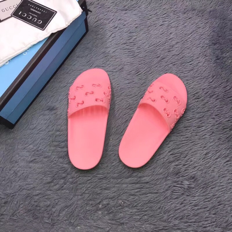 Gucci Gummi-GG-Slide-Sandale in Rosa - EUR FASHION