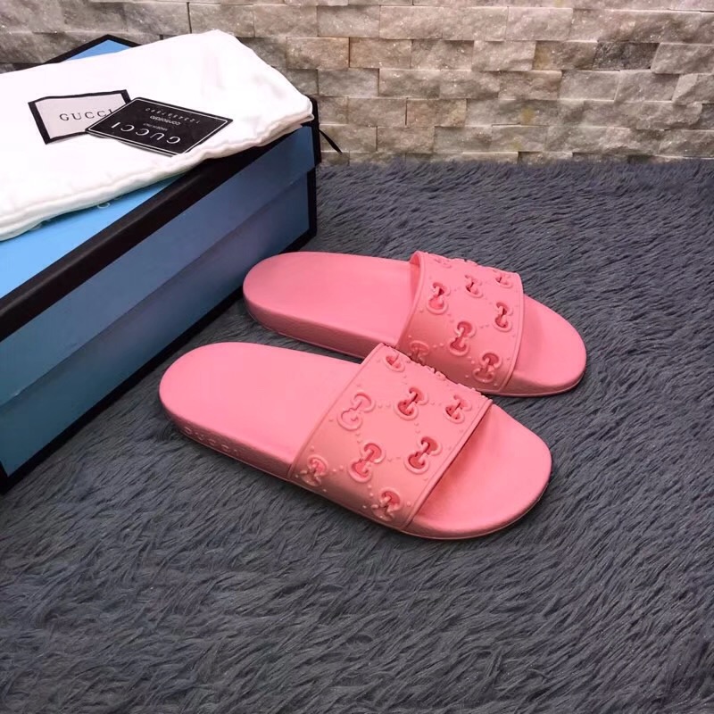 Gucci Gummi-GG-Slide-Sandale in Rosa - EUR FASHION