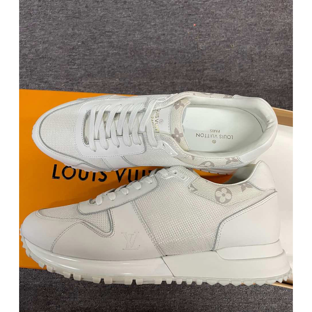 Louis Vuitton Run Away Sneaker (nach britischer Größe) - EUR FASHION