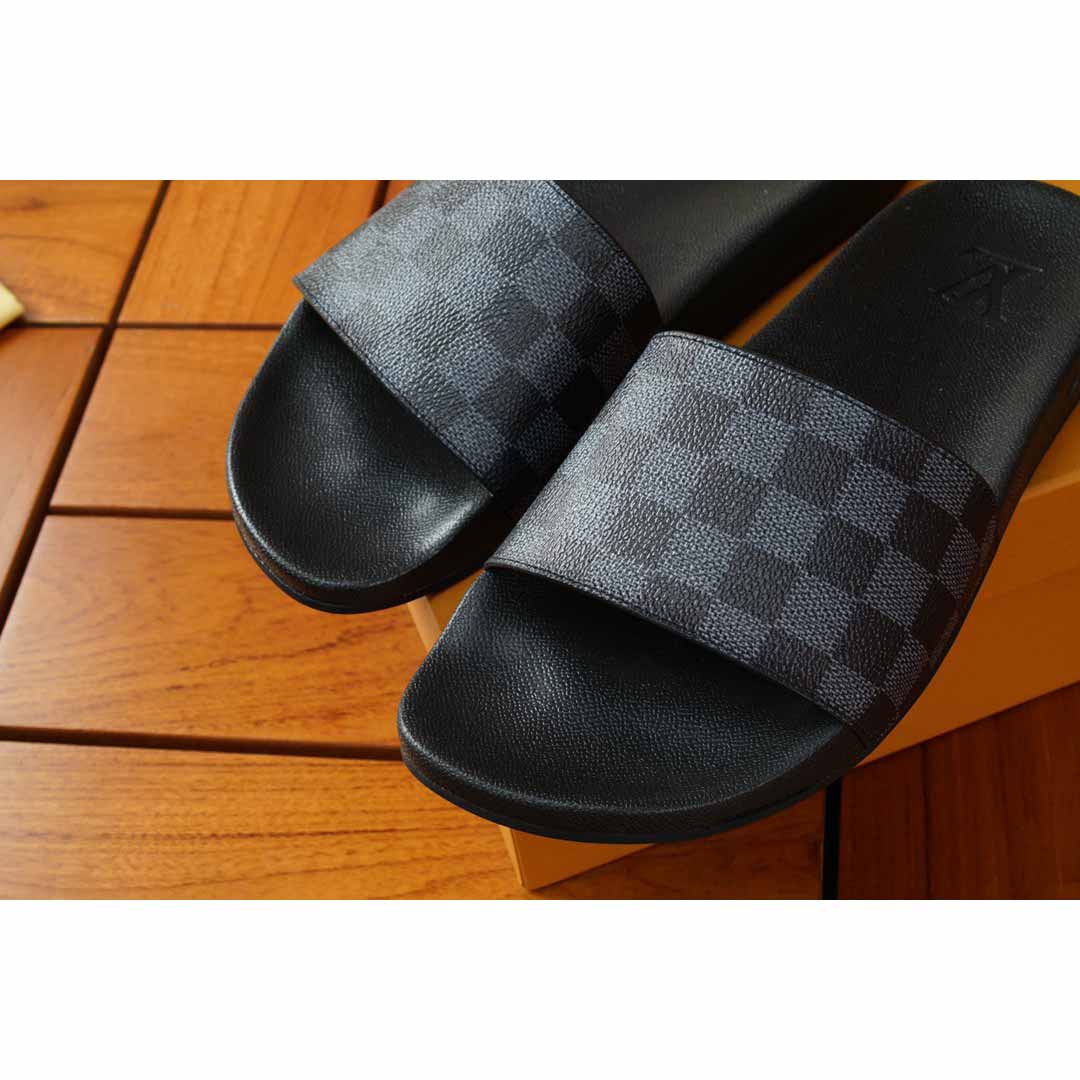 Schwarze Damier-Sandalen von Louis Vuitton - EUR FASHION
