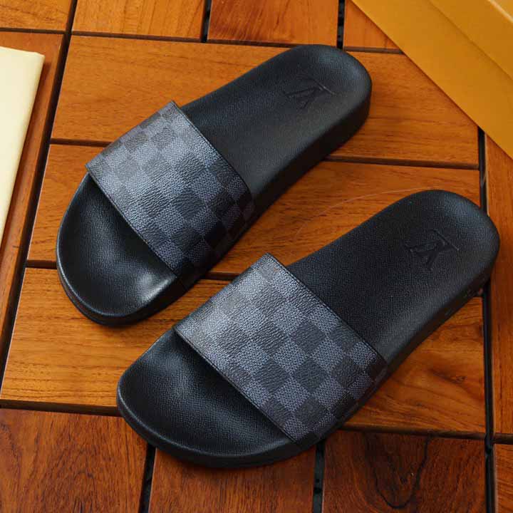 Schwarze Damier-Sandalen von Louis Vuitton - EUR FASHION