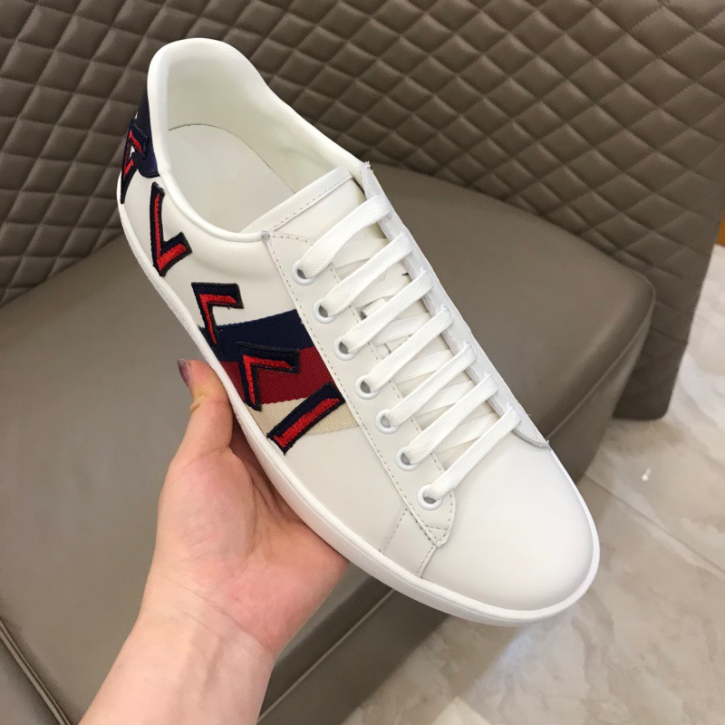 Gucci-Sneaker mit Buchstaben-Ace-Stickerei - EUR FASHION