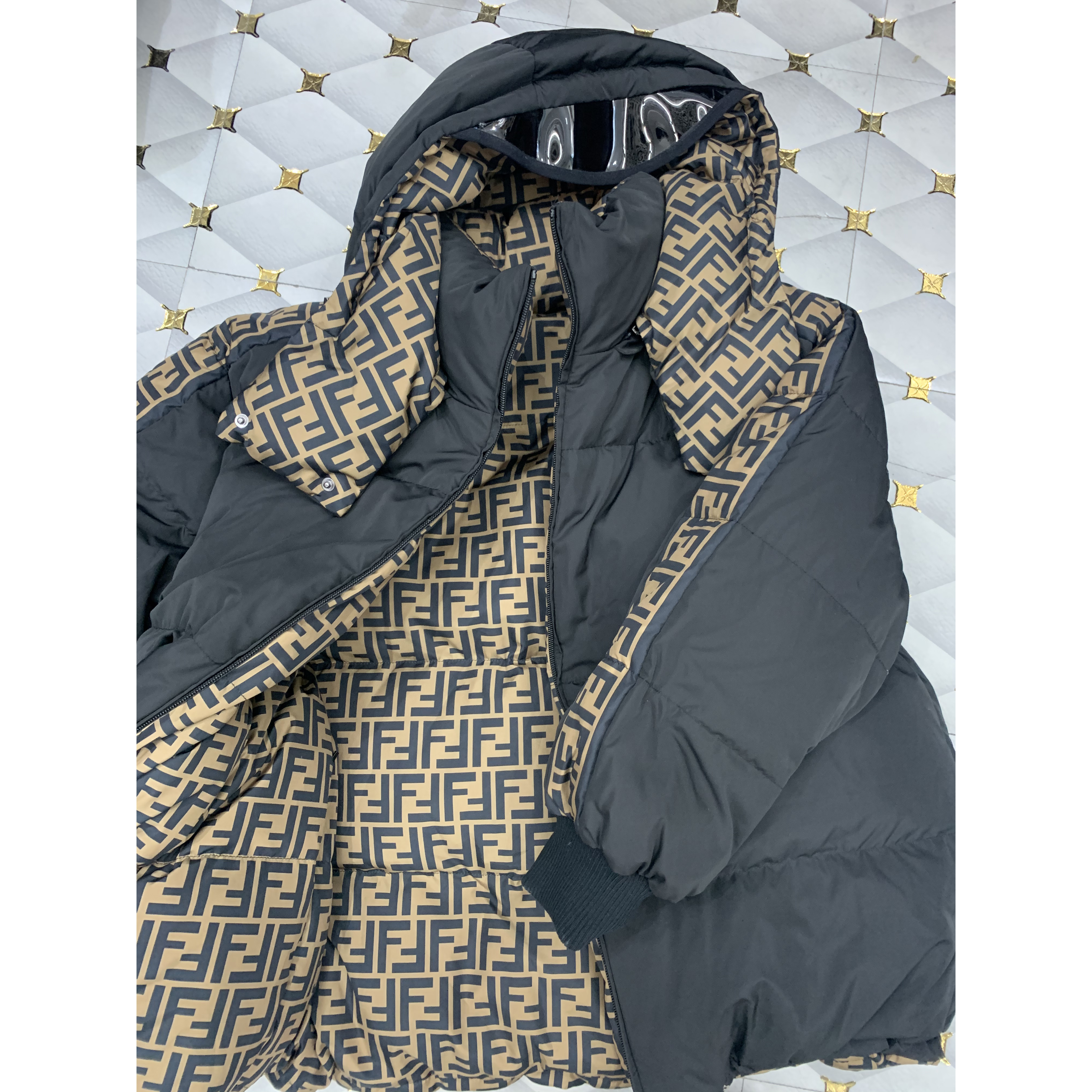 Fendi Daunenjacke mit FF-Motiv - EUR FASHION