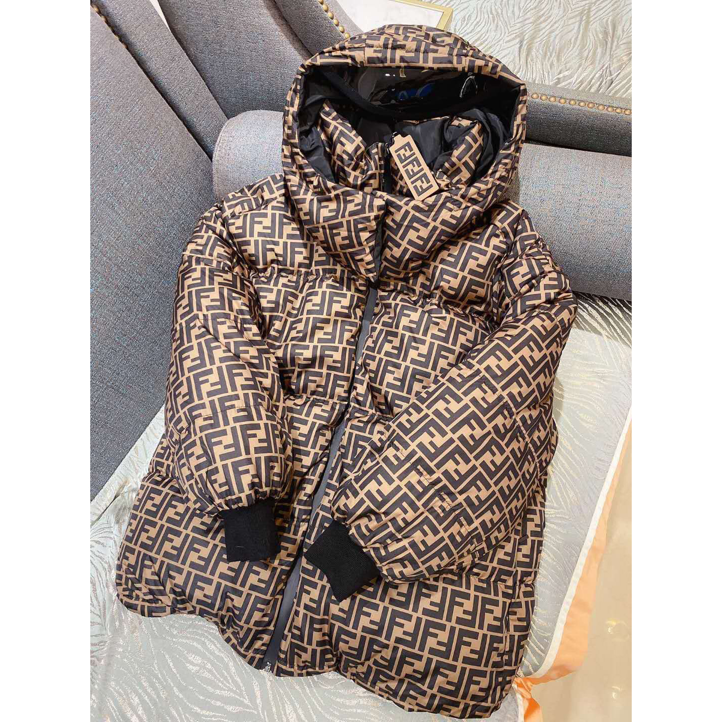 Fendi Daunenjacke mit FF-Motiv - EUR FASHION