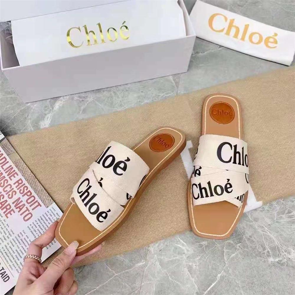 Chloe-Sandalen mit Logo-Print - EUR FASHION