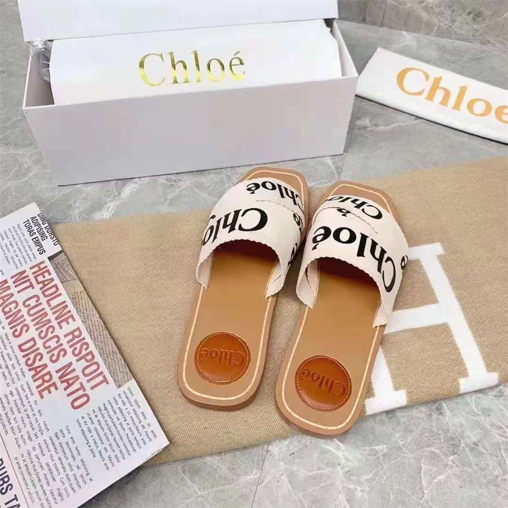 Chloe-Sandalen mit Logo-Print - EUR FASHION