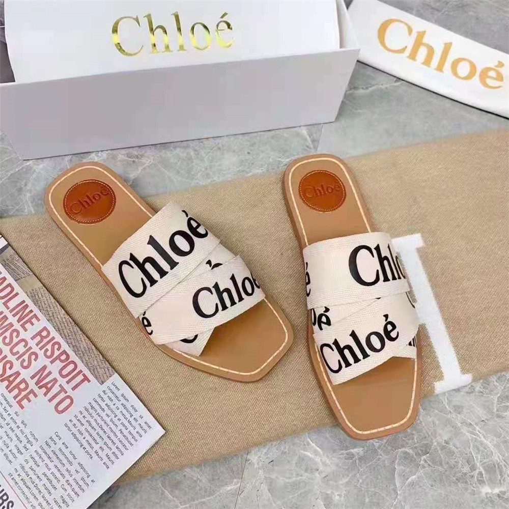 Chloe-Sandalen mit Logo-Print - EUR FASHION