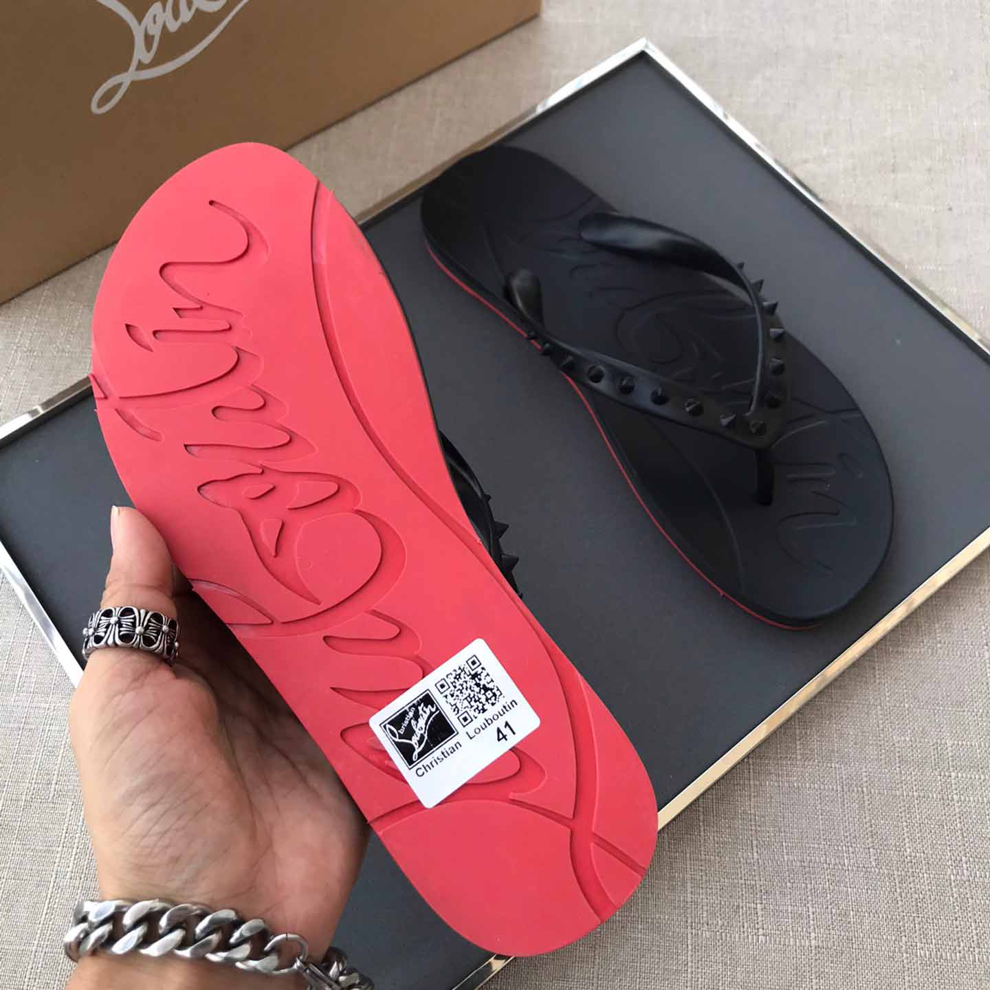 Christian Louboutin CL Loubi Flip Schwarzes PVC - EUR FASHION
