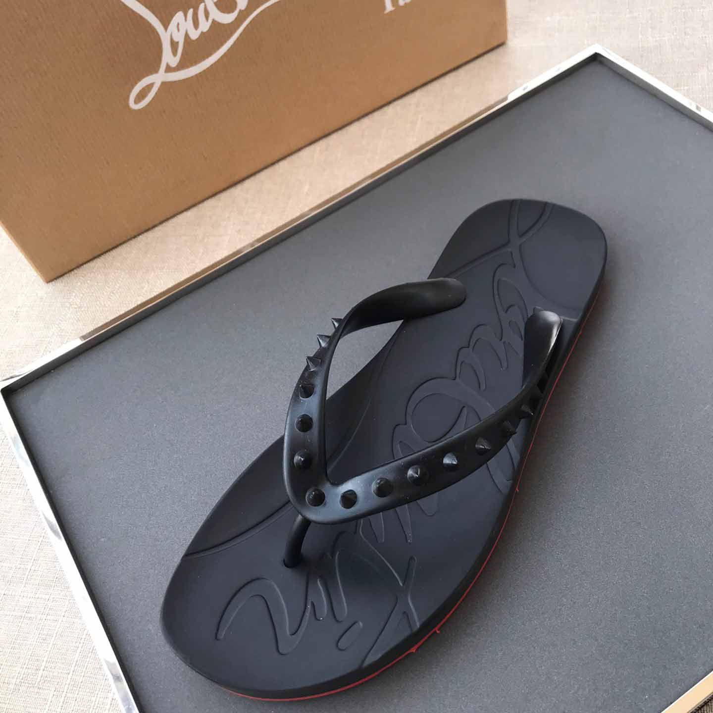 Christian Louboutin CL Loubi Flip Schwarzes PVC - EUR FASHION