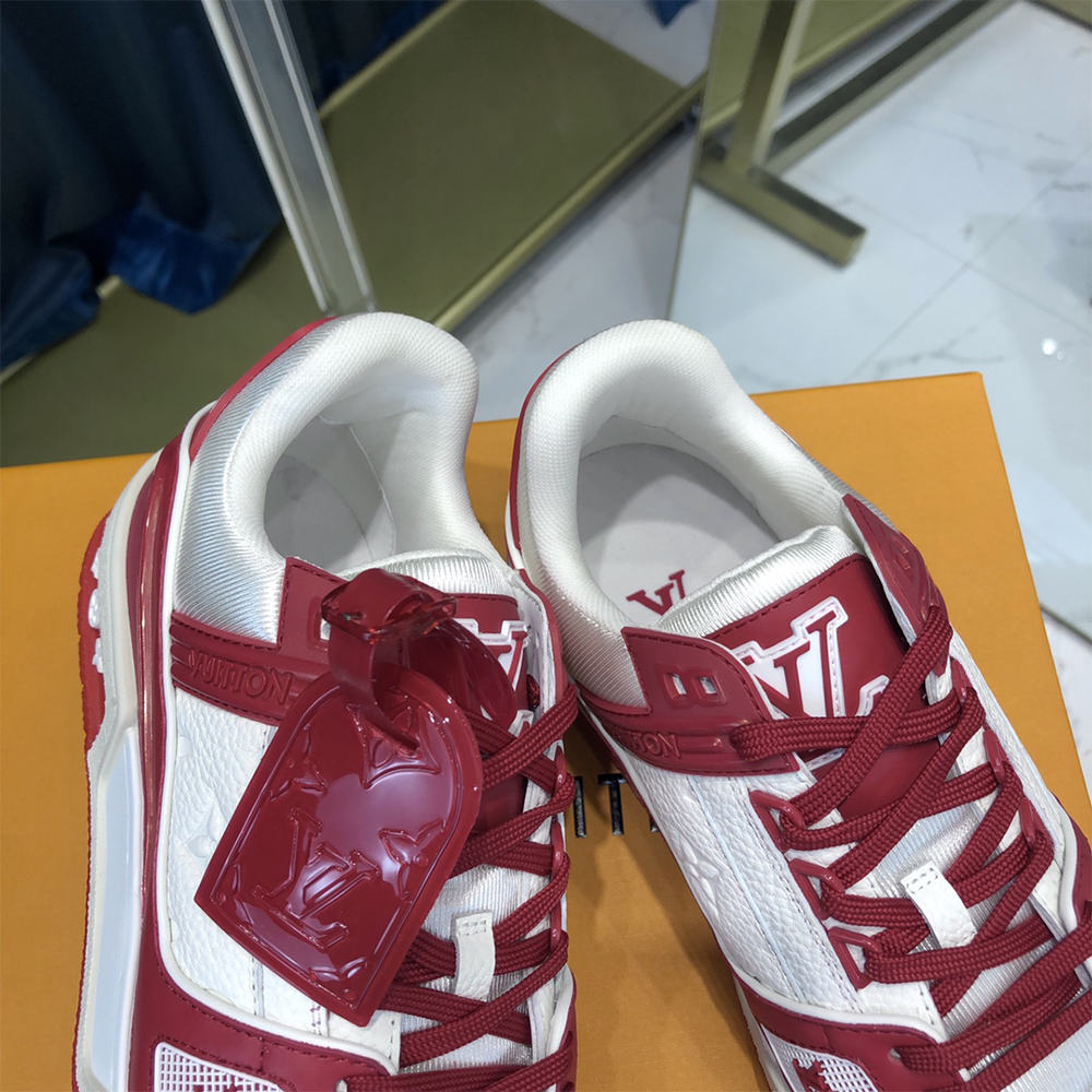 Louis Vuitton Trainer-Sneaker in Rot (nach britischer Größe) - EUR FASHION