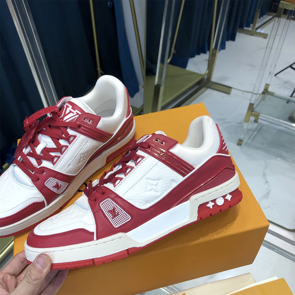 Louis Vuitton Trainer-Sneaker in Rot (nach britischer Größe) - EUR FASHION