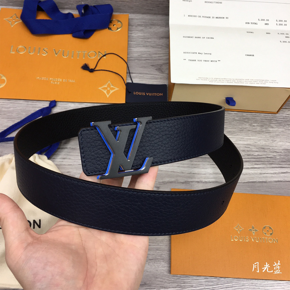 Louis Vuitton 40 mm Gürtel in Schwarz mit blauer Schnalle - EUR FASHION