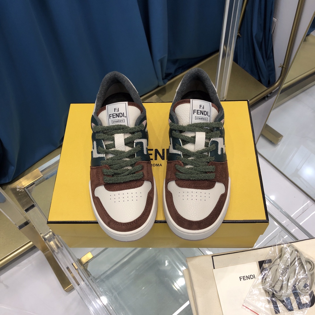 Fendi Match Wildleder Low-Tops (nach britischer Größe) - EUR FASHION