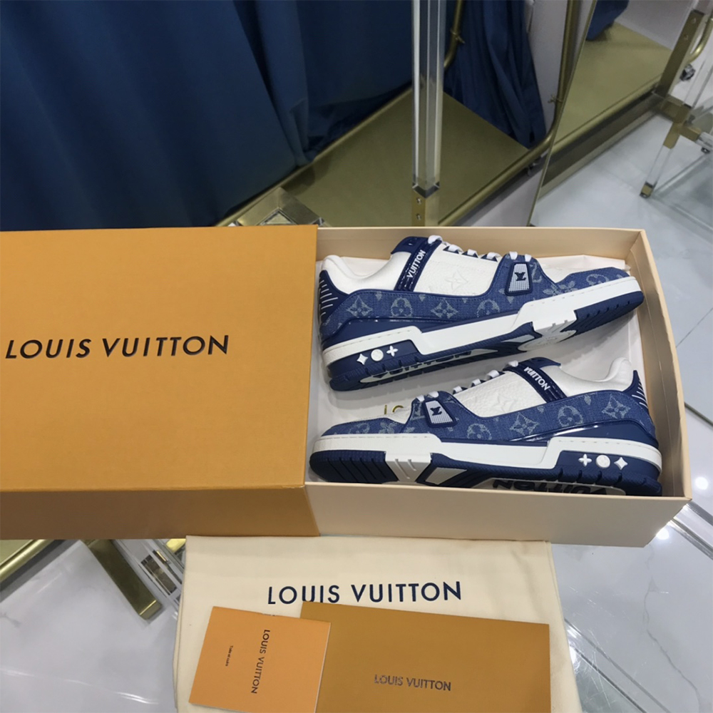 Louis Vuitton Trainer Sneaker Monogram Denim (nach britischer Größe) - EUR FASHION