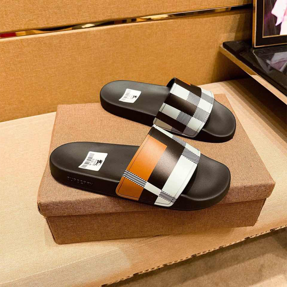 Burberry-Slides mit Karomuster - EUR FASHION