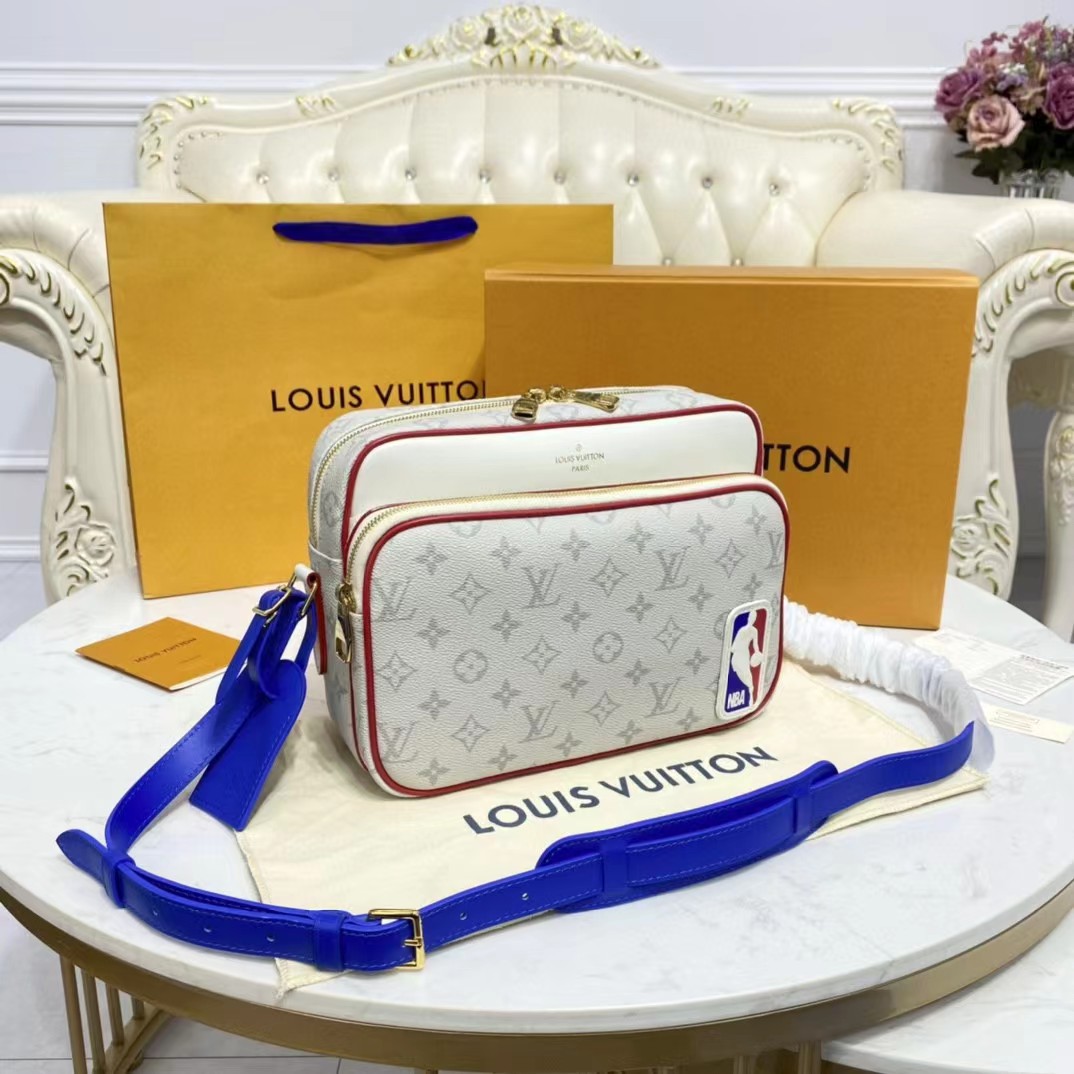 Louis Vuitton NBA Nil Messenger (29,5–21,5–12 cm) - EUR FASHION