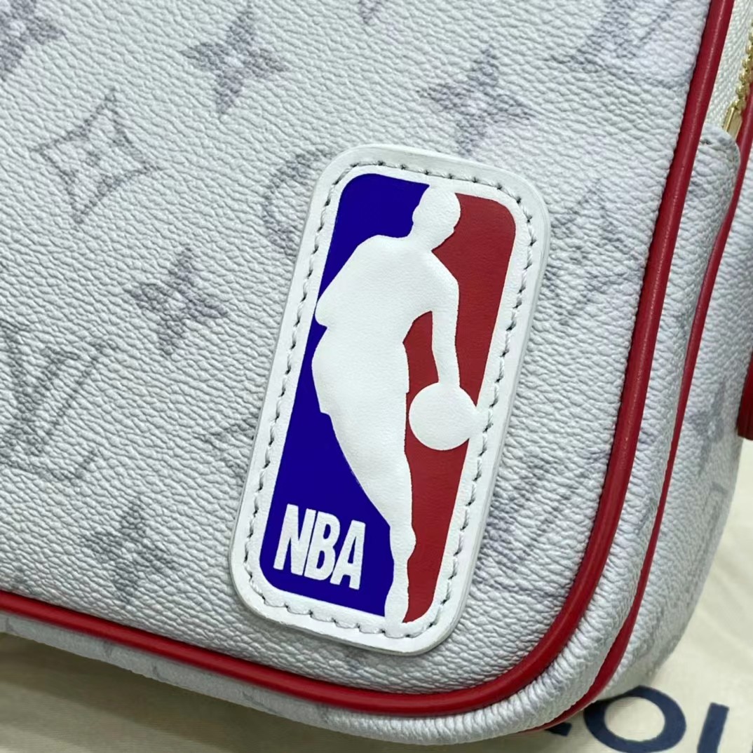 Louis Vuitton NBA Nil Messenger (29,5–21,5–12 cm) - EUR FASHION