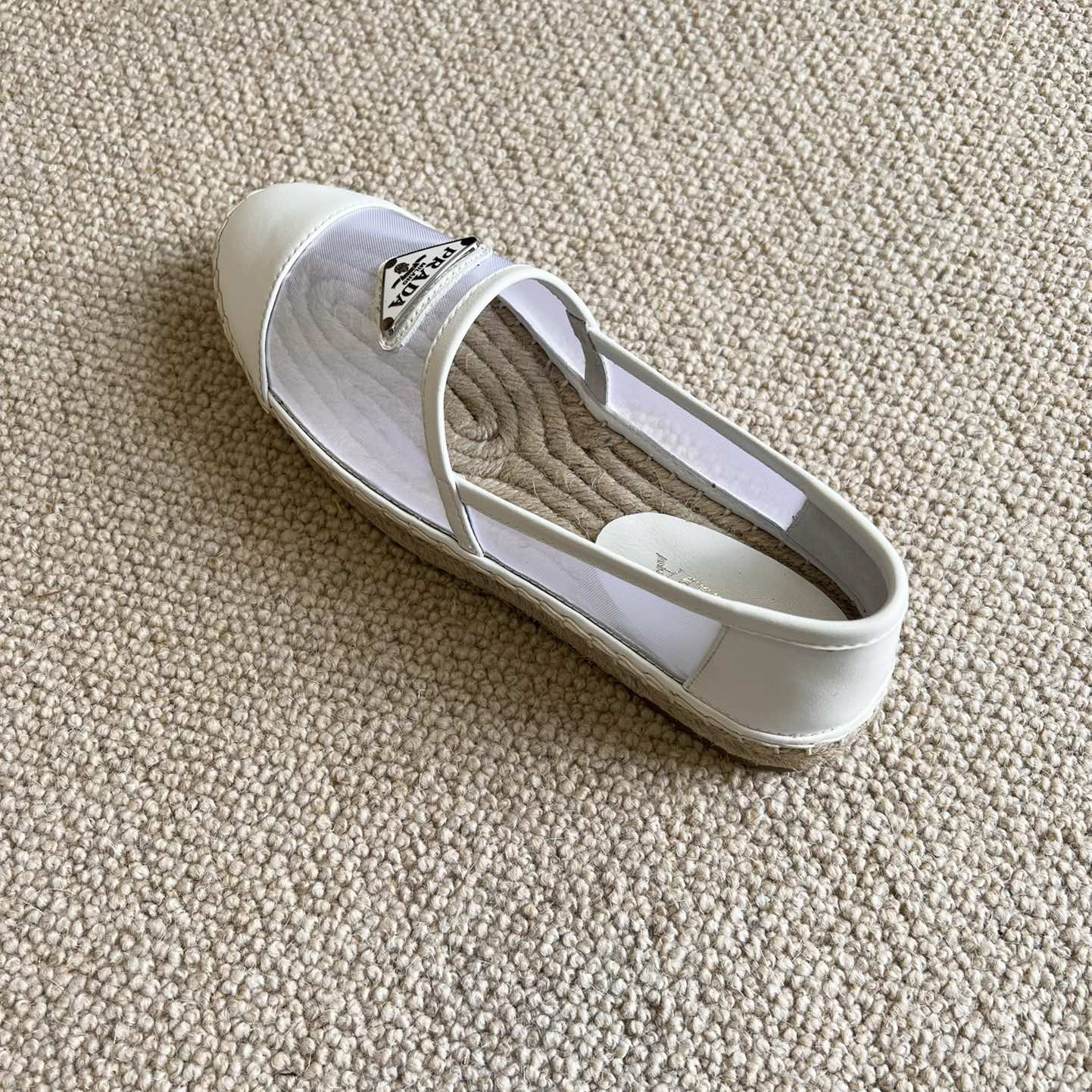 Weiße Loafer von Prada mit Logo für Damen - EUR FASHION