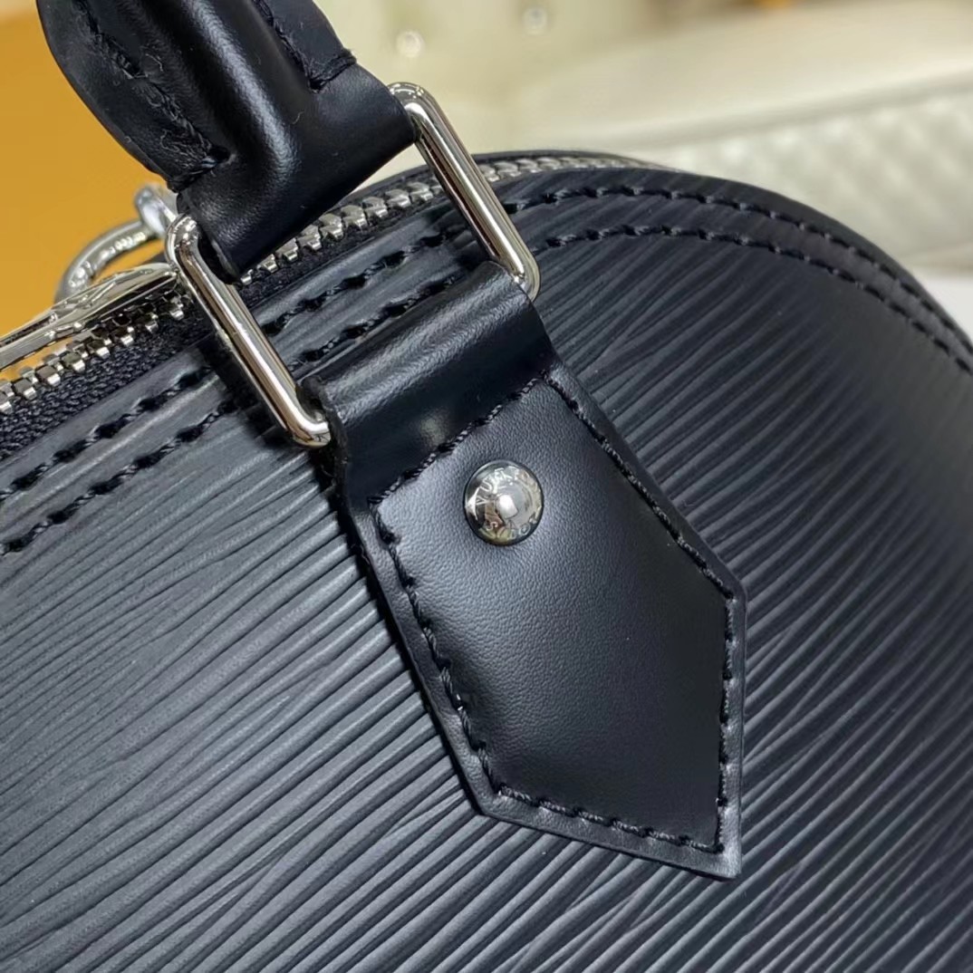 Louis Vuitton Schwarze Umhängetasche (23,5–17,5–11,5 cm) - EUR FASHION
