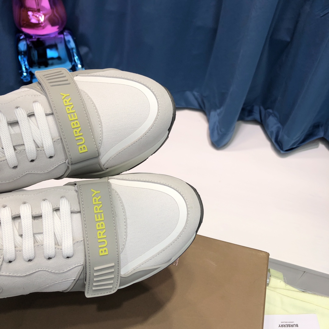 Burberry-Sneaker aus Baumwoll-Canvas und Leder mit Karomuster - EUR FASHION