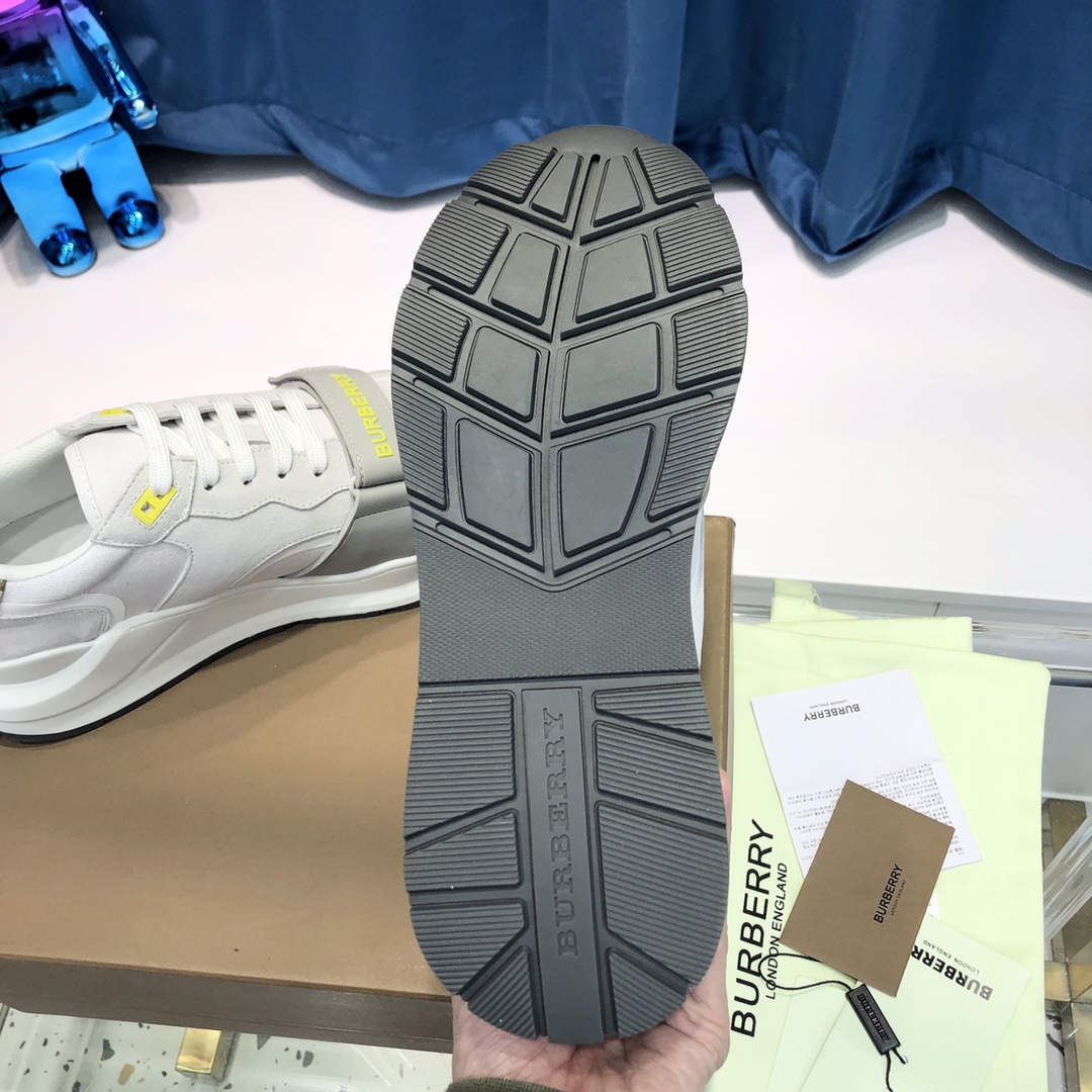 Burberry-Sneaker aus Baumwoll-Canvas und Leder mit Karomuster - EUR FASHION