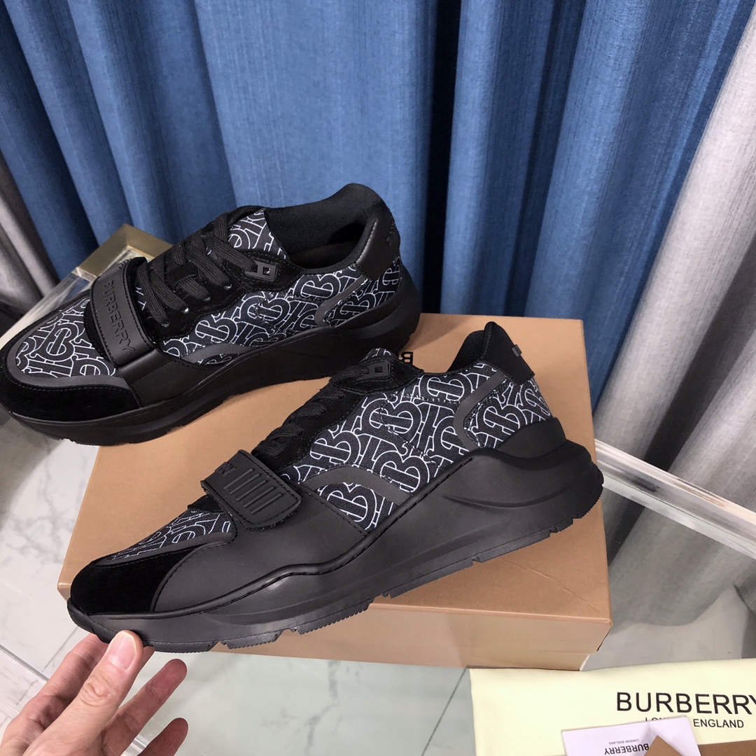 Burberry-Sneaker aus Baumwoll-Canvas und Leder mit Karomuster - EUR FASHION