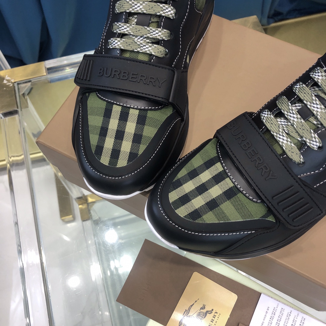 Burberry-Sneaker aus Baumwoll-Canvas und Leder mit Karomuster - EUR FASHION