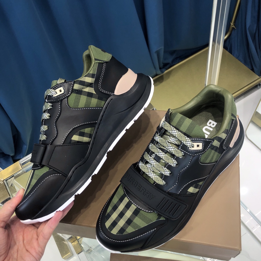 Burberry-Sneaker aus Baumwoll-Canvas und Leder mit Karomuster - EUR FASHION