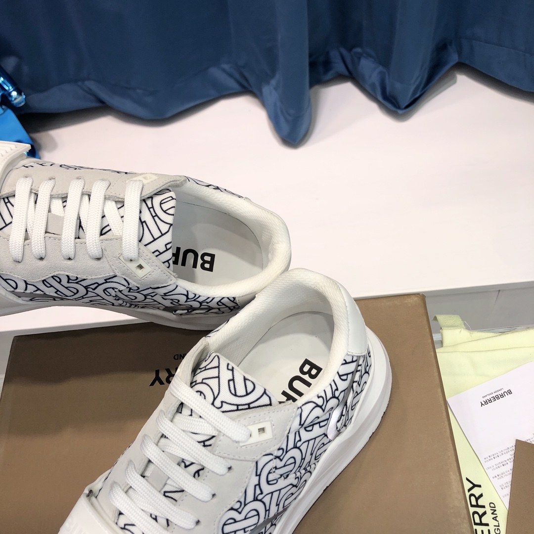 Burberry-Sneaker aus Baumwoll-Canvas und Leder mit Karomuster - EUR FASHION