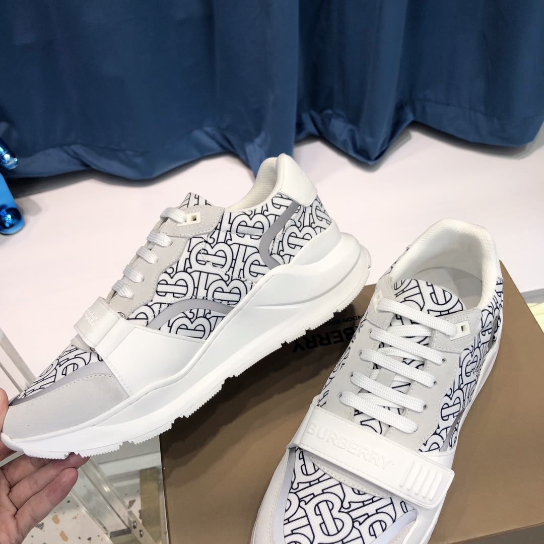 Burberry-Sneaker aus Baumwoll-Canvas und Leder mit Karomuster - EUR FASHION