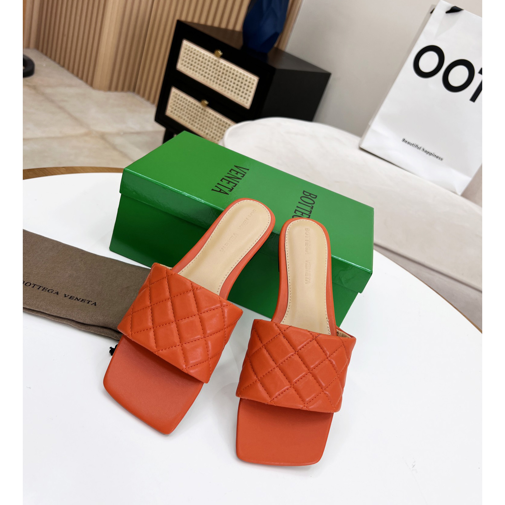 Bottega Veneta gepolsterte Ledersandalen - EUR FASHION
