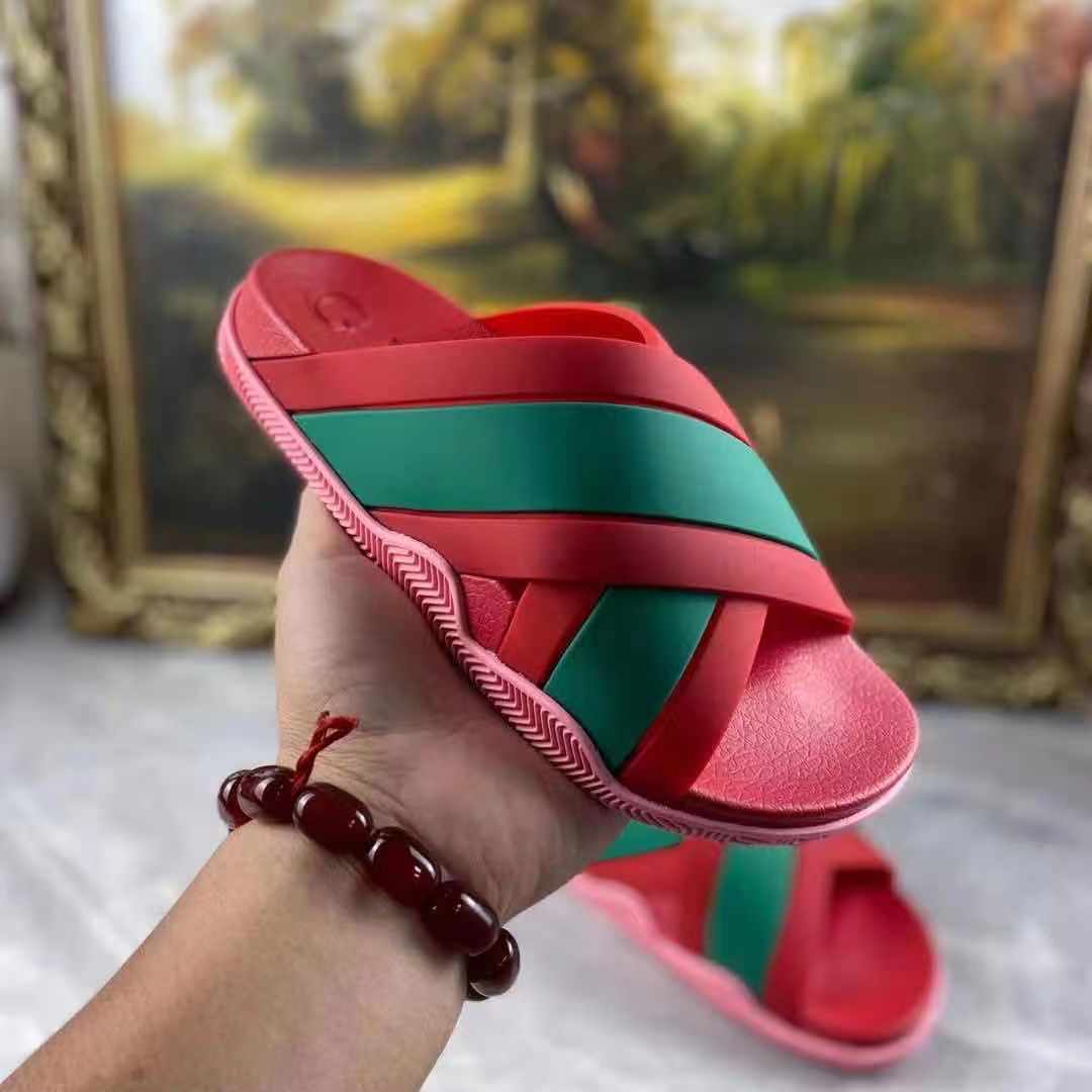 Gucci Slide-Sandalen mit Web - EUR FASHION