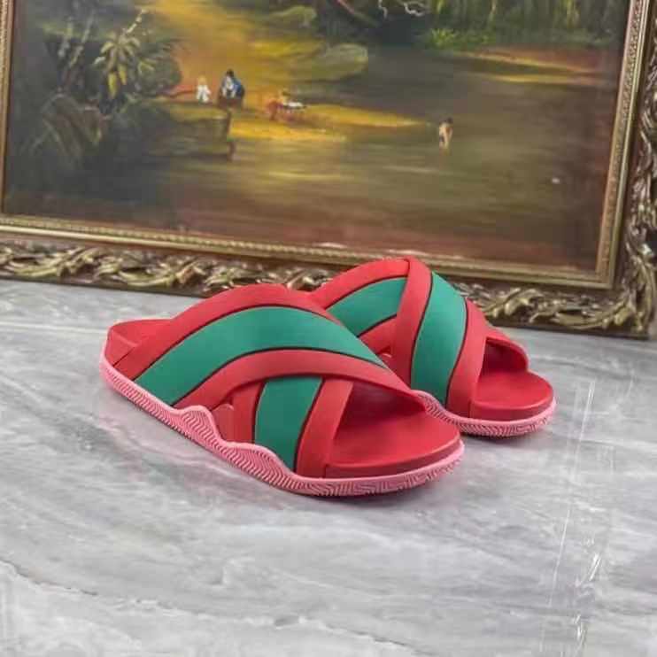 Gucci Slide-Sandalen mit Web - EUR FASHION