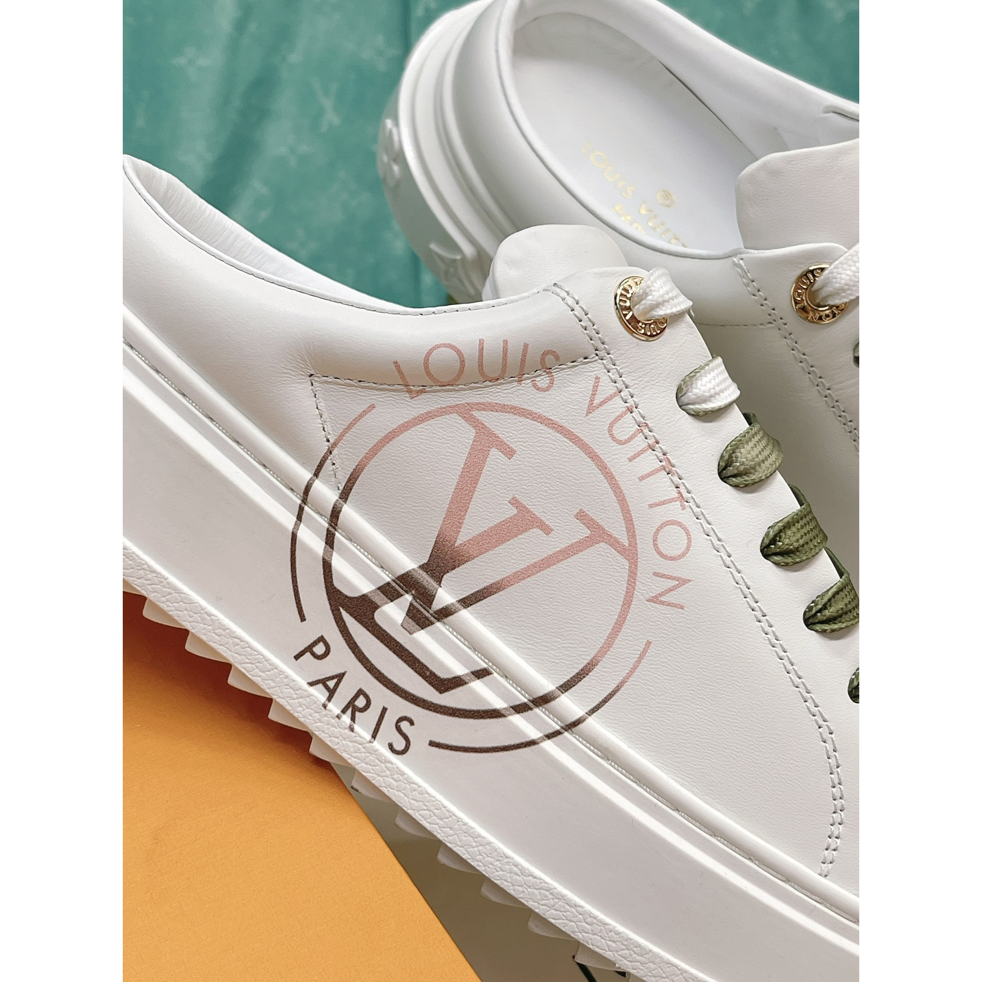 Louis Vuitton Time Out Sneaker mit offenem Rücken - EUR FASHION