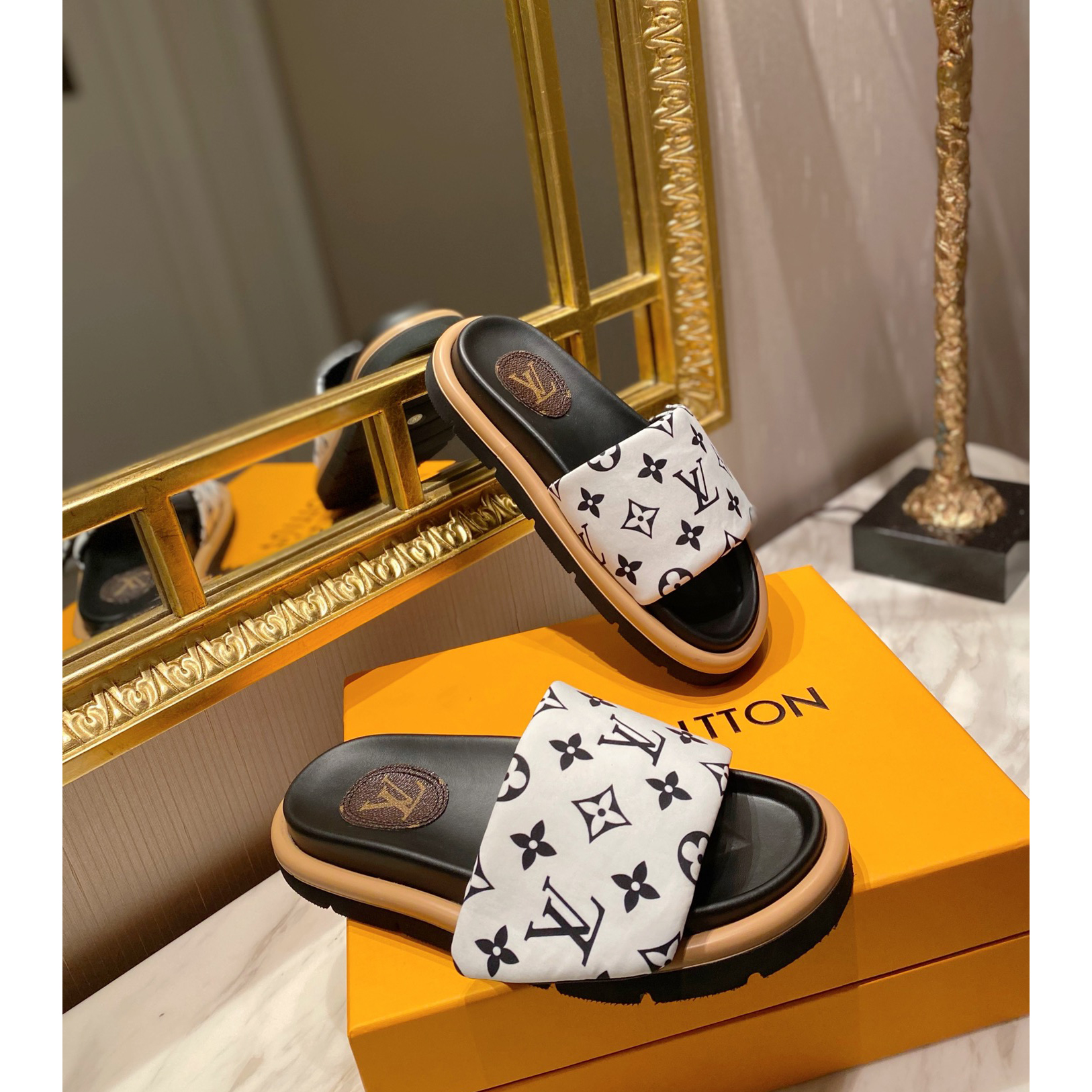 Louis Vuitton Pool Pillow Comfort Mules - EUR FASHION