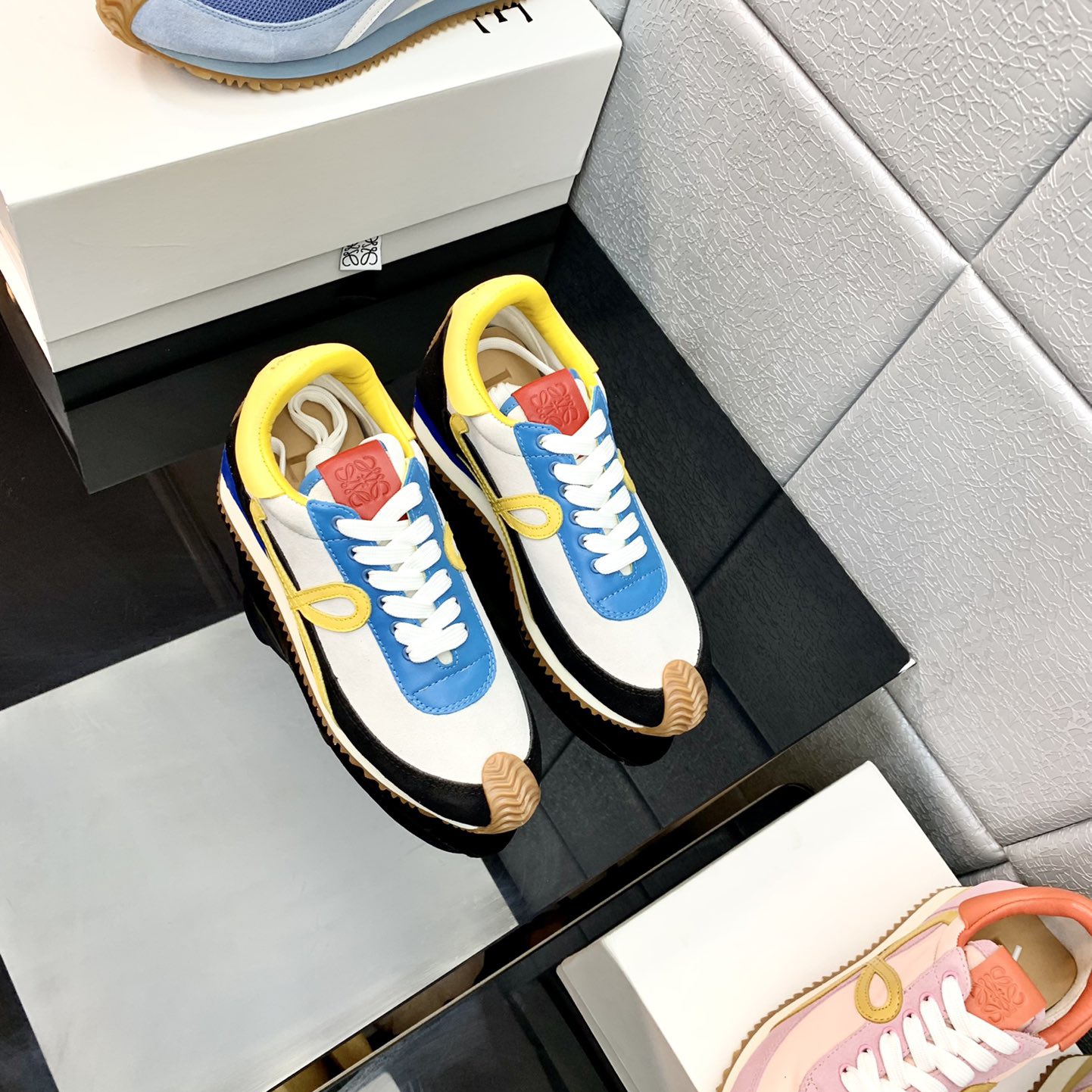 Loewe Flow Runner aus technischem Mesh und Wildleder - EUR FASHION