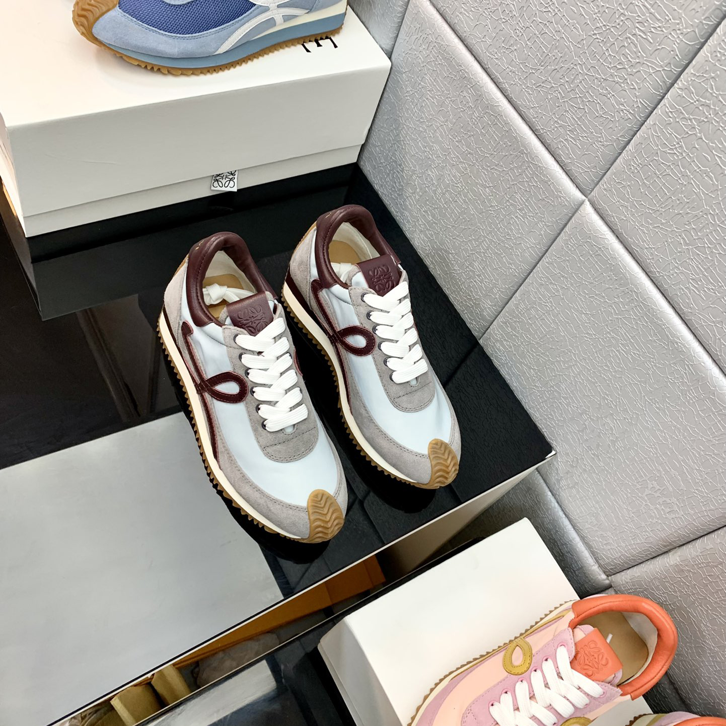 Loewe Flow Runner aus technischem Mesh und Wildleder - EUR FASHION