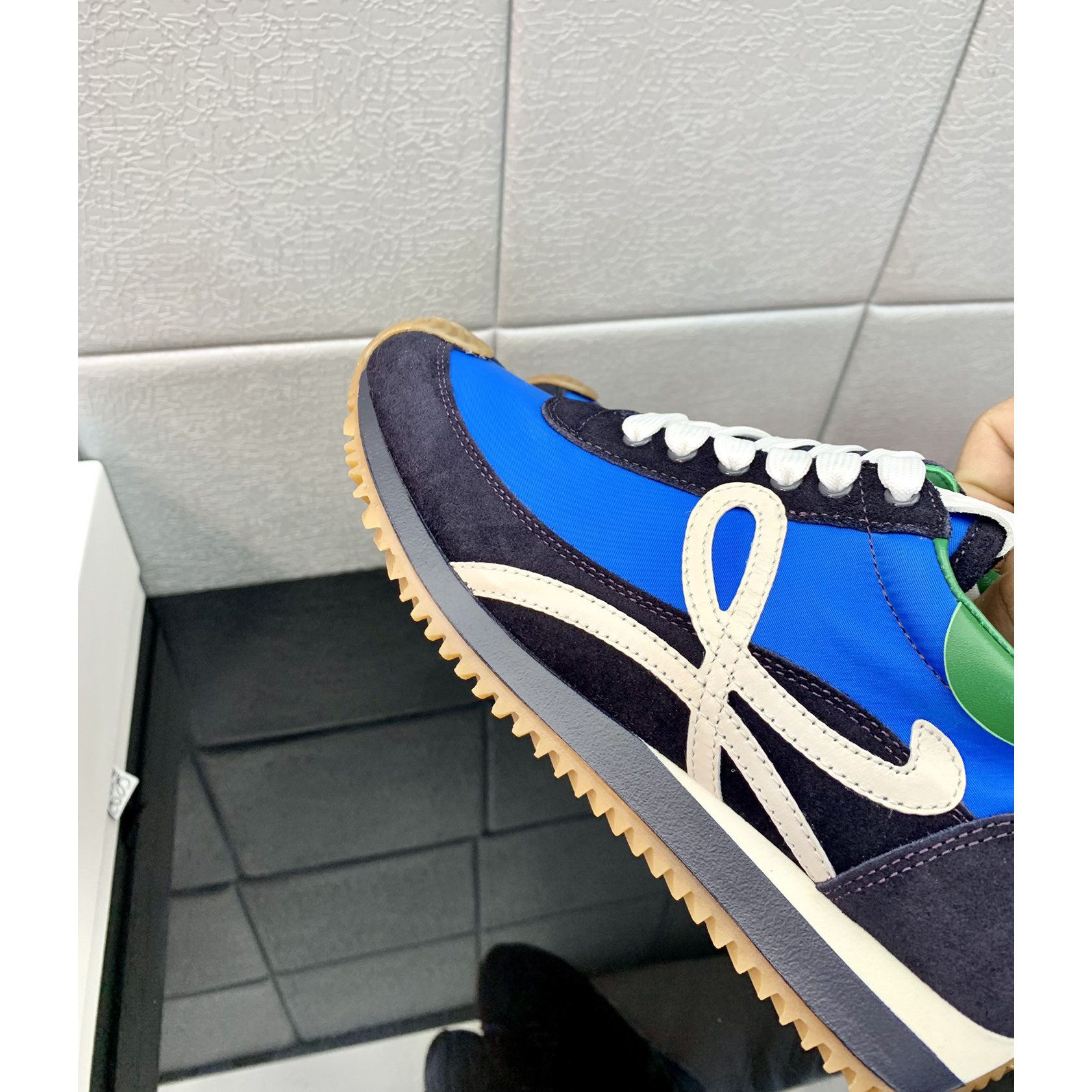 Loewe Flow Runner aus technischem Mesh und Wildleder - EUR FASHION