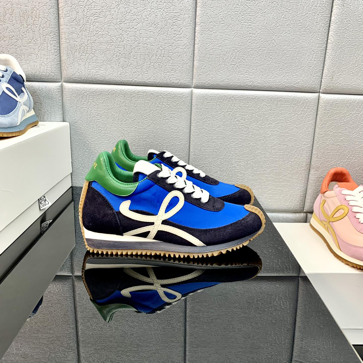 Loewe Flow Runner aus technischem Mesh und Wildleder - EUR FASHION