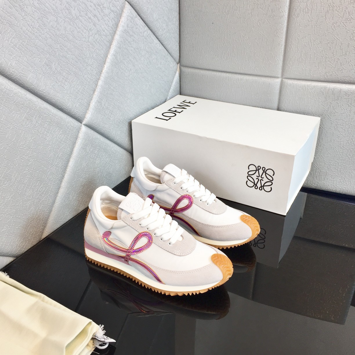 Loewe Flow Runner aus Kalbsleder - EUR FASHION