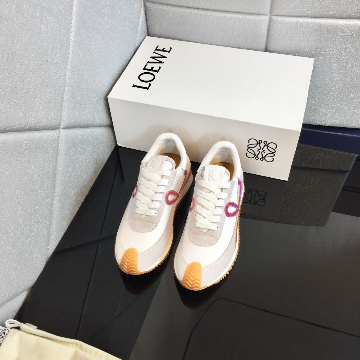 Loewe Flow Runner aus Kalbsleder - EUR FASHION