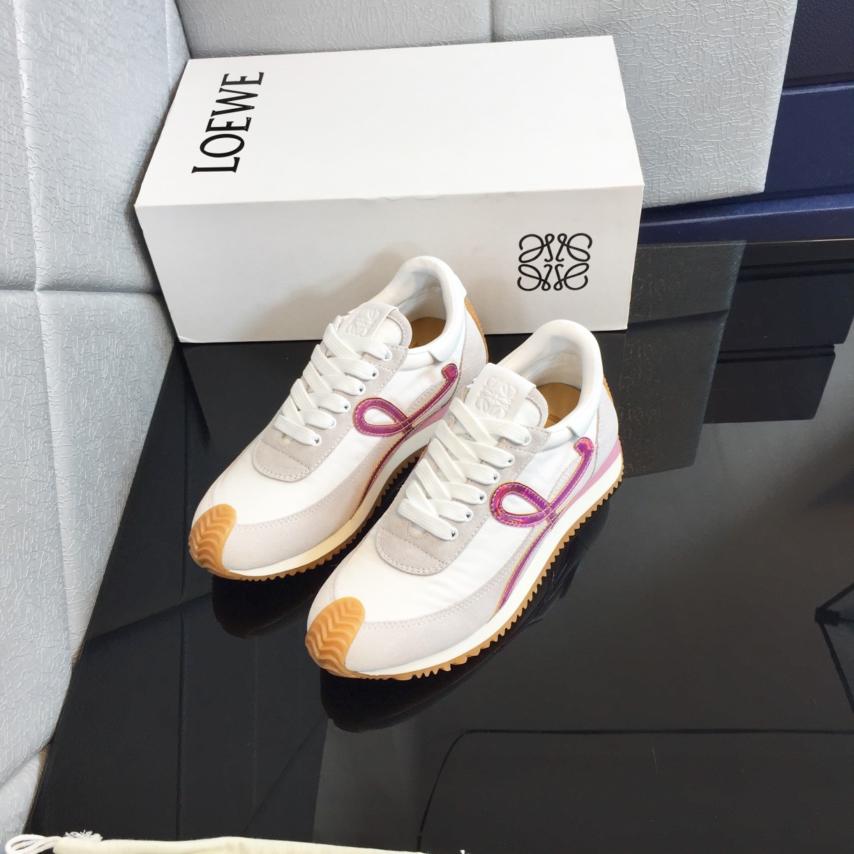 Loewe Flow Runner aus Kalbsleder - EUR FASHION