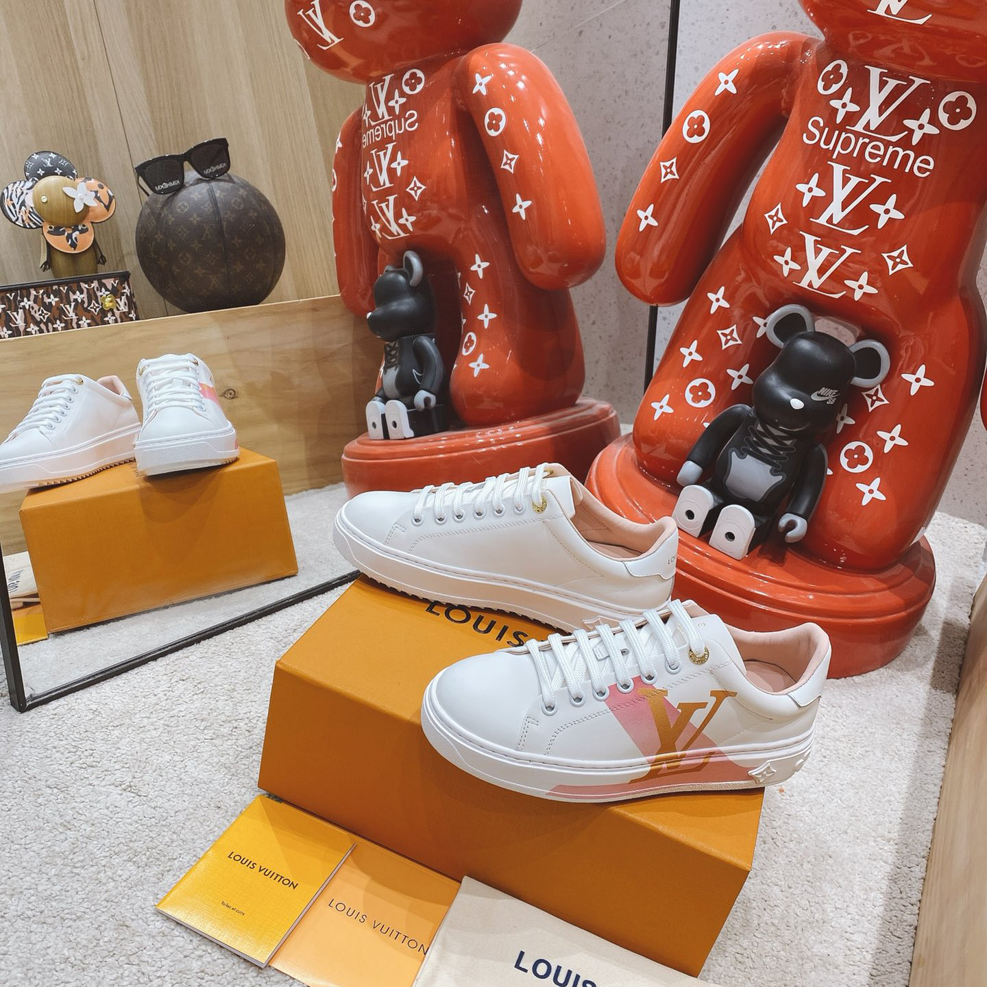 Sneaker mit Louis Vuitton-Logo - EUR FASHION