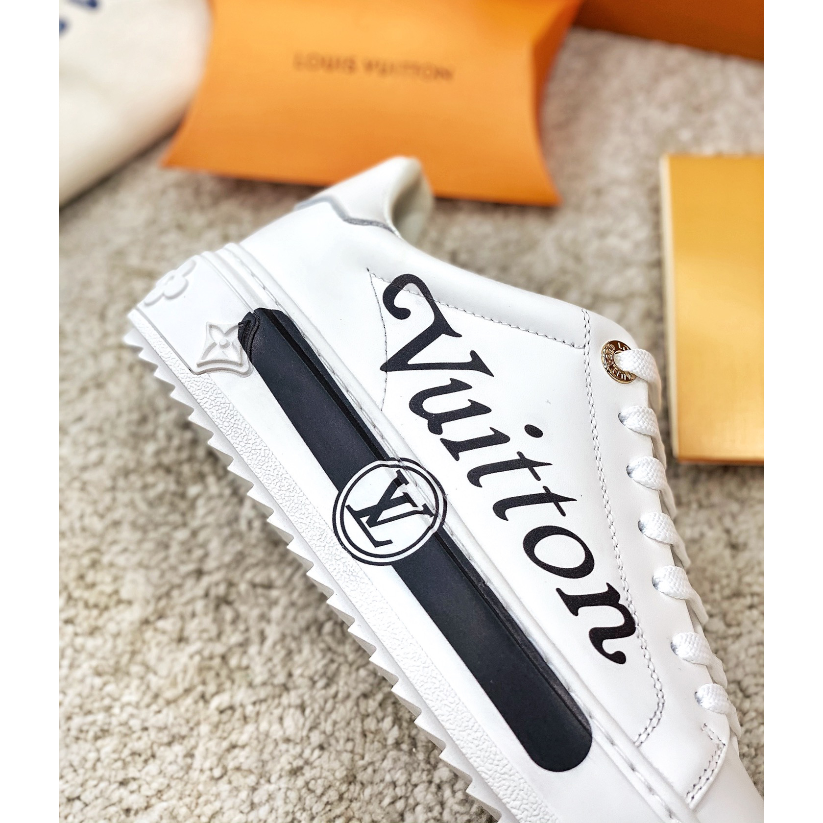Sneaker mit Louis Vuitton-Logo - EUR FASHION