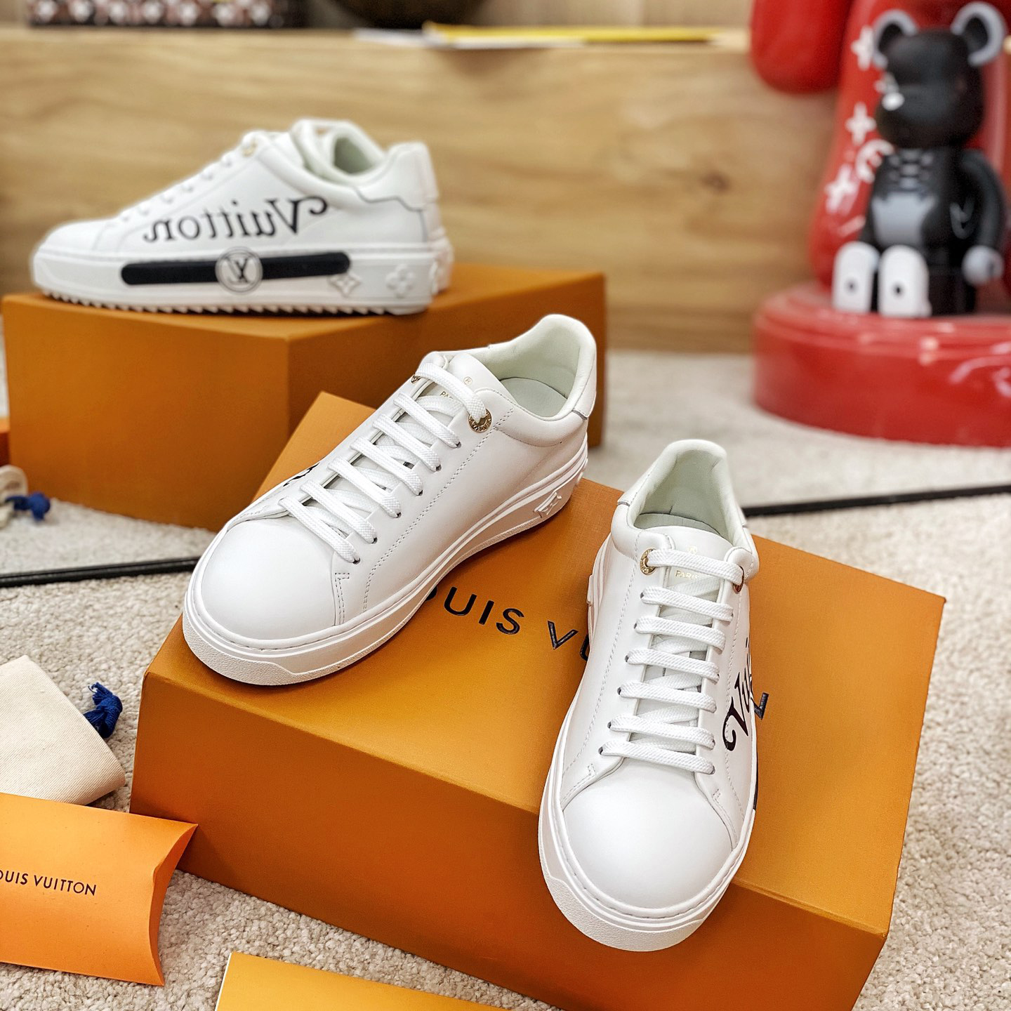 Sneaker mit Louis Vuitton-Logo - EUR FASHION