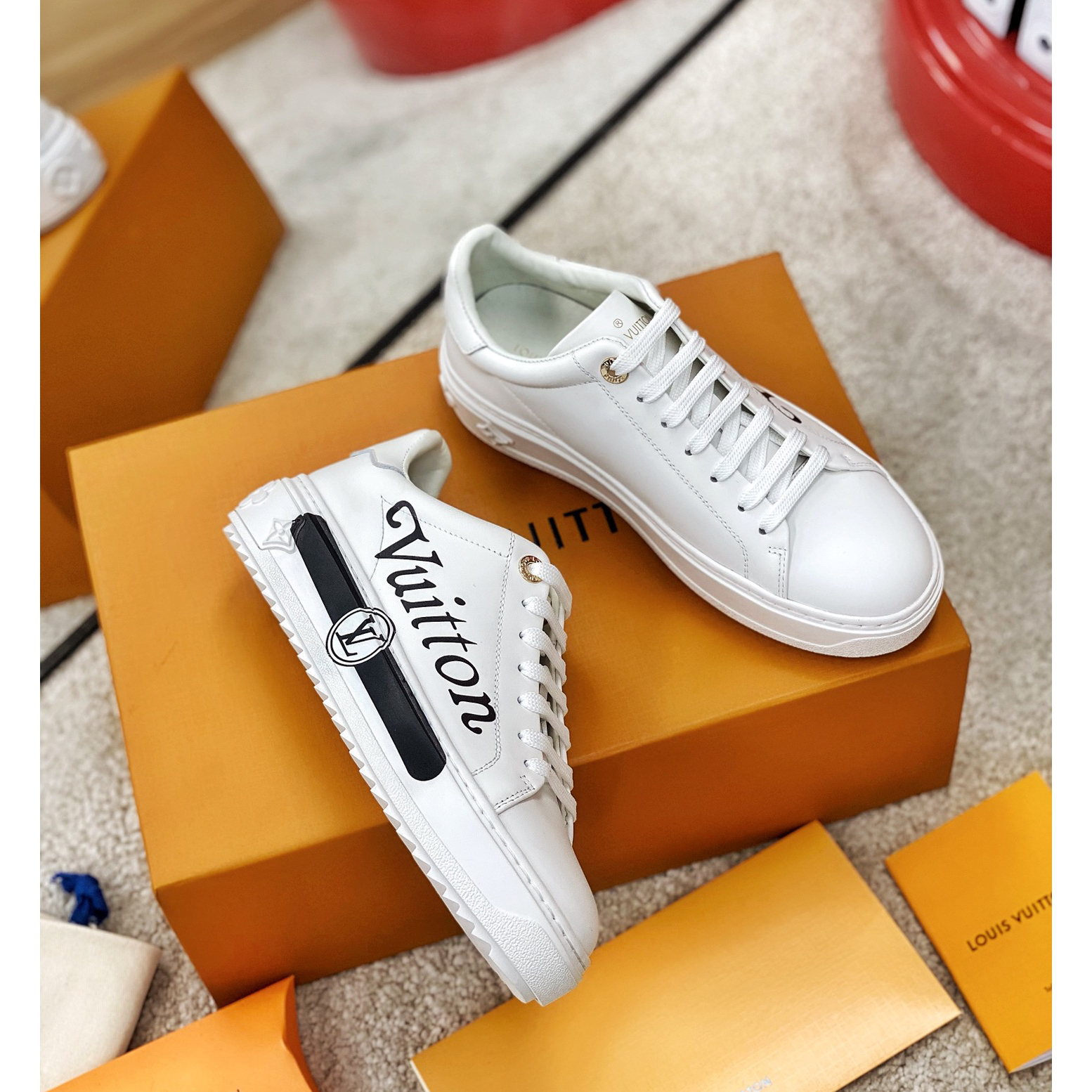 Sneaker mit Louis Vuitton-Logo - EUR FASHION