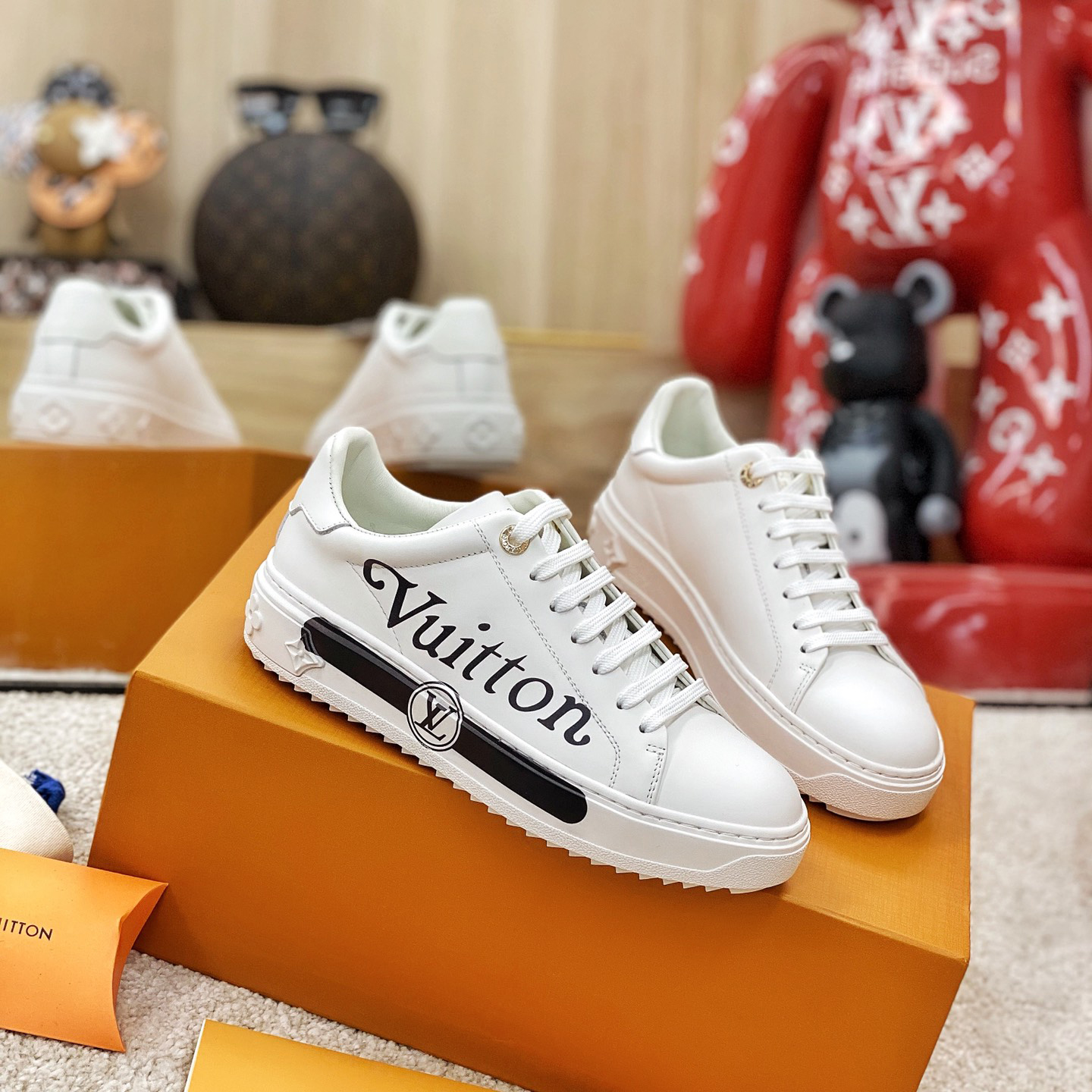 Sneaker mit Louis Vuitton-Logo - EUR FASHION
