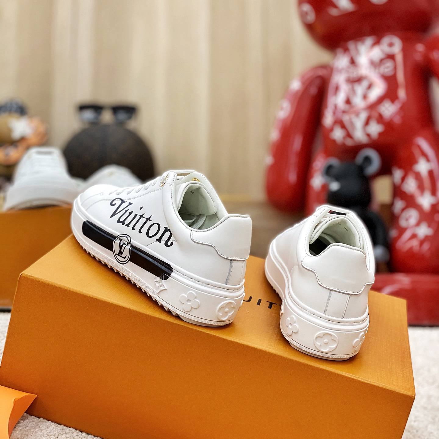 Sneaker mit Louis Vuitton-Logo - EUR FASHION